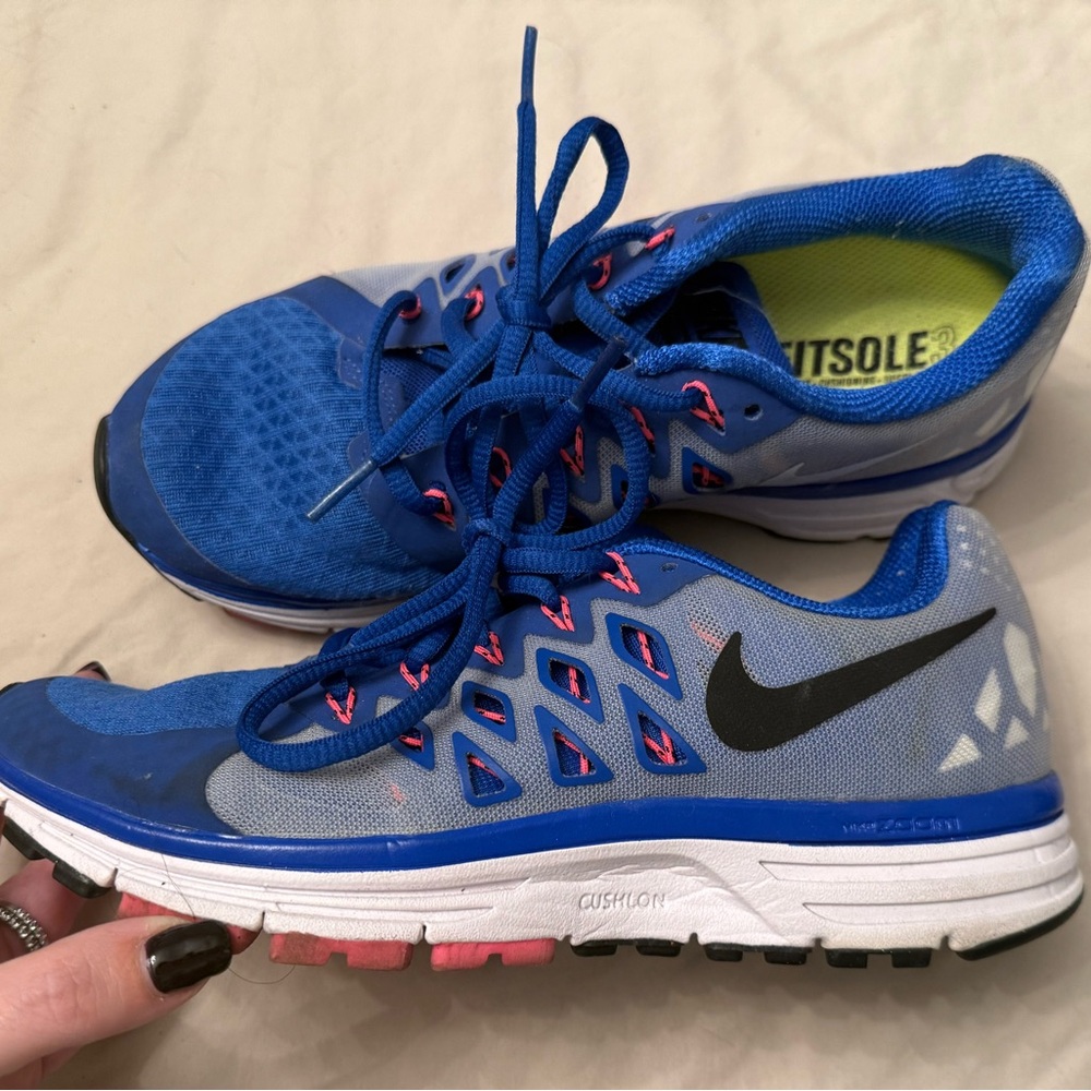 Nike Fit Sole Womens Athletic Sneakers Sz 6 / Blue/Pink